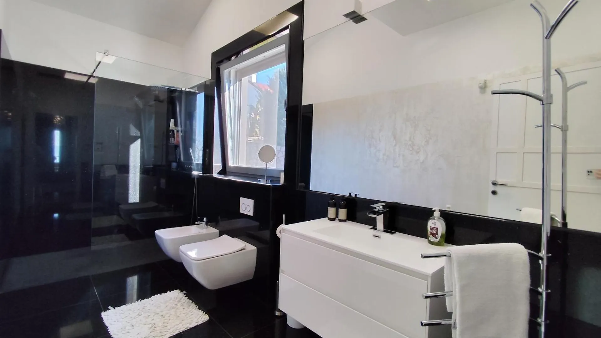 Wellness Villa Biocrystal With Heated Indoor Pool, Private Spa, Tennis Court And Fitness Hreljin Croatia