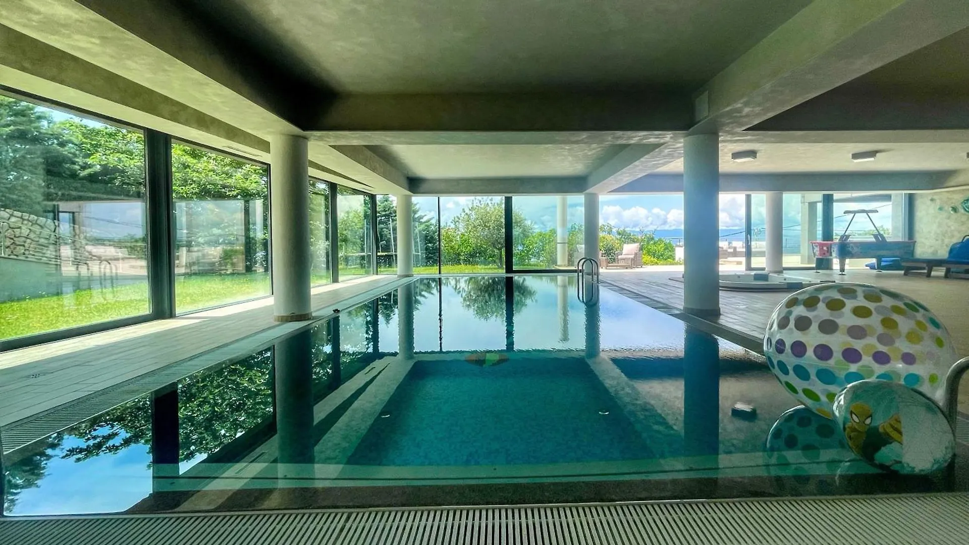 Wellness Villa Biocrystal With Heated Indoor Pool, Private Spa, Tennis Court And Fitness Hreljin Croatia
