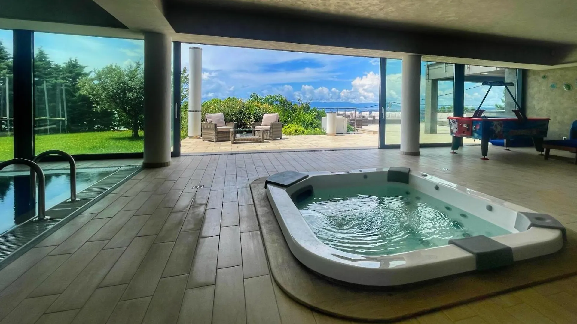 Wellness Villa Biocrystal With Heated Indoor Pool, Private Spa, Tennis Court And Fitness Hreljin Croatia