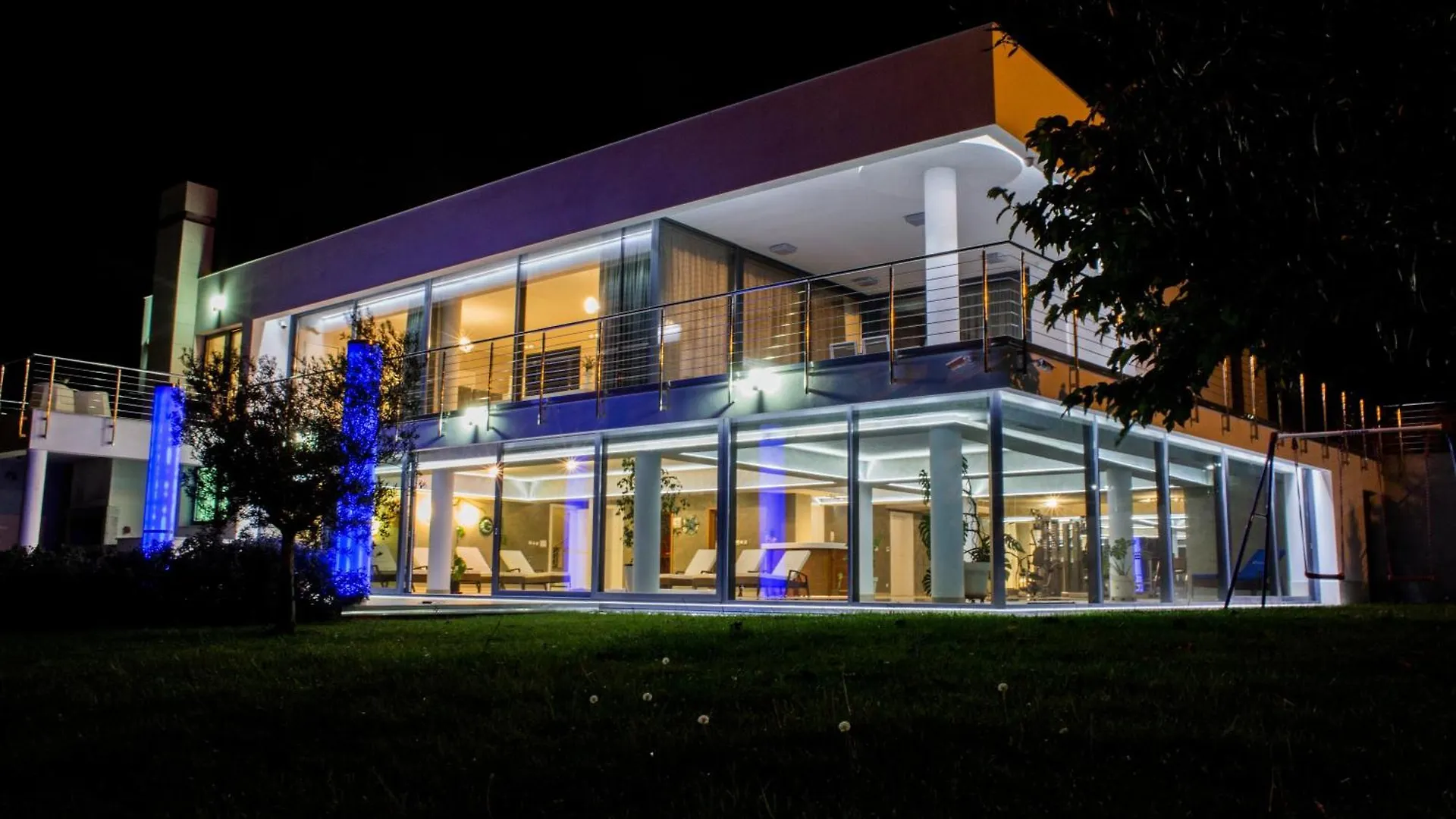 Wellness Villa Biocrystal With Heated Indoor Pool, Private Spa, Tennis Court And Fitness Hreljin
